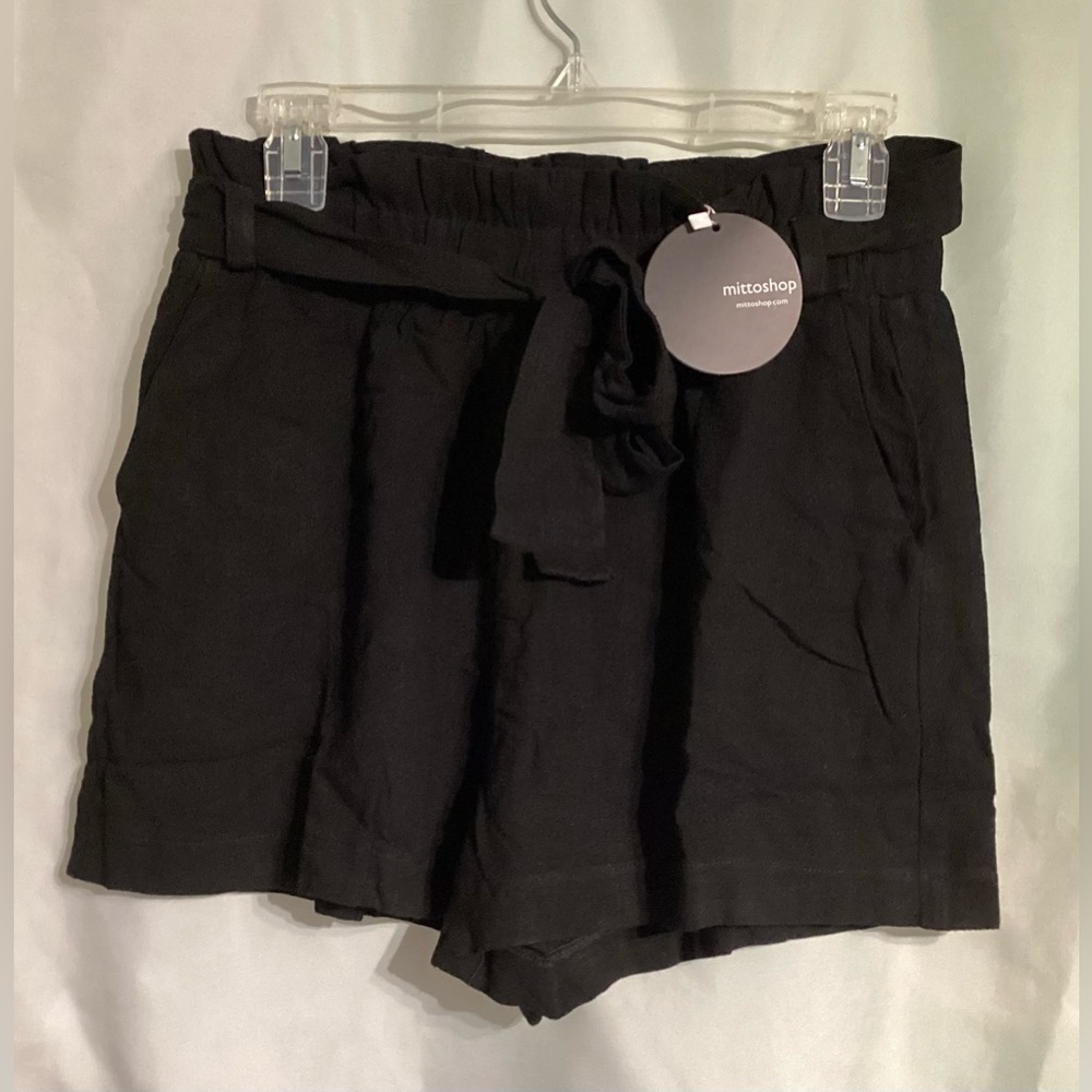 Mittoshop Women’s shorts black linen